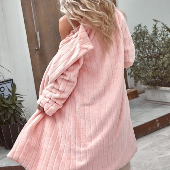 PINK BLUSH FAUX FUR COAT - Picture 3 of 7